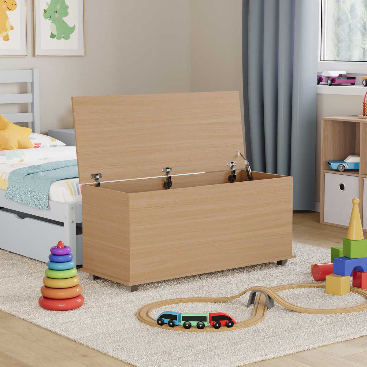 Leon Toy Box, Pine