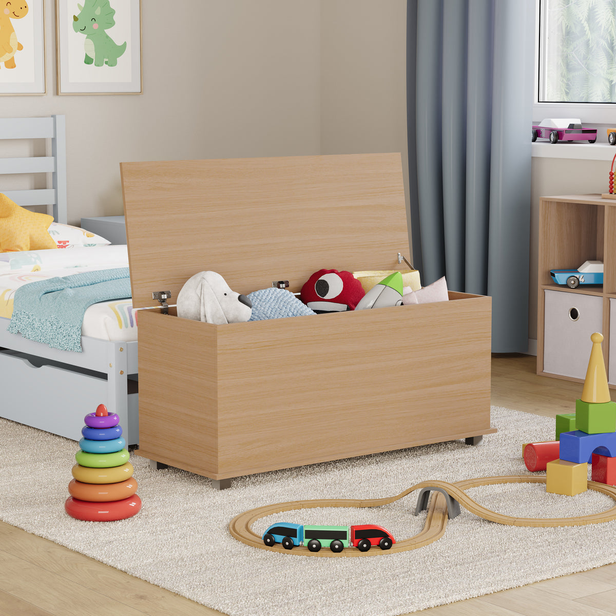 Leon Toy Box, Pine