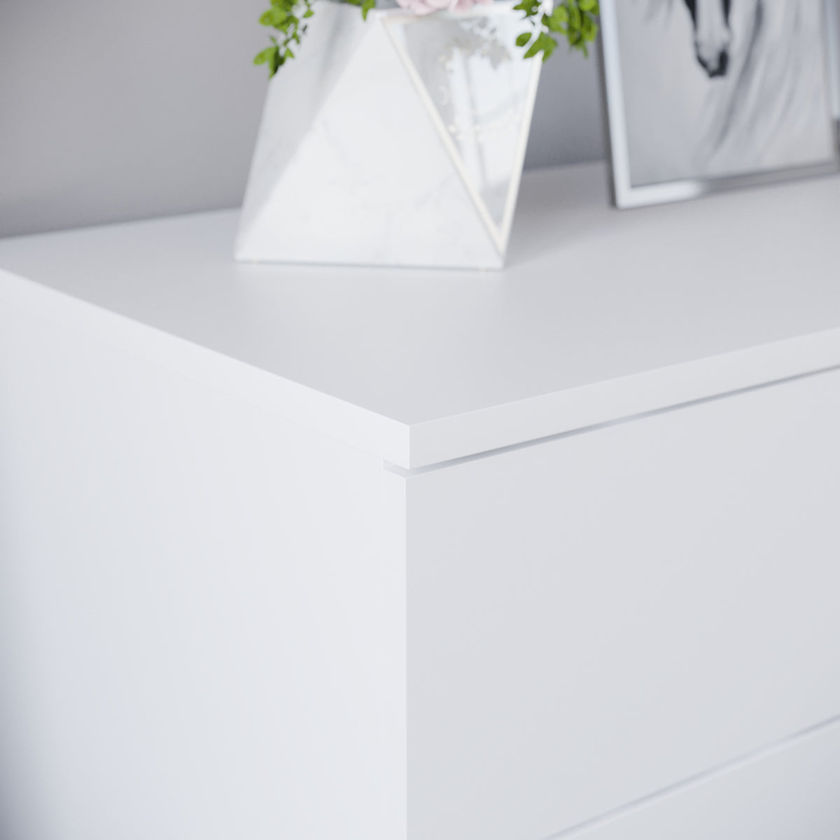 Riano 4 Drawer Chest White Bedroom Storage Unit
