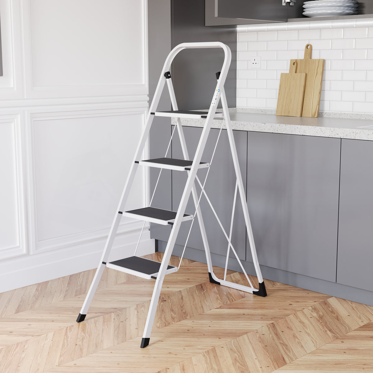 4-Step Ladder With Anti-Slip Matti-Slip Mat                                                      Product Colour: White, Black