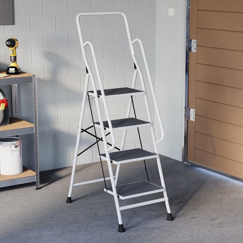 4-Step Ladder With Handrail