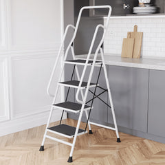 4-Step Ladder With Handrail